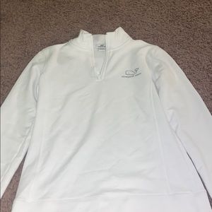 white vineyard vines pullover